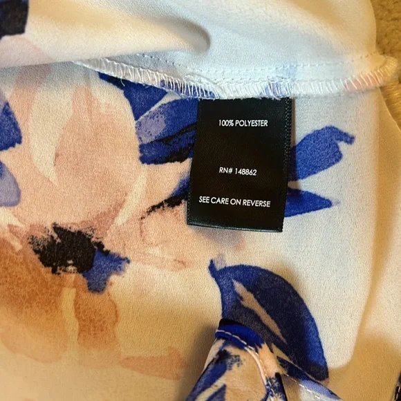 Torrid Georgette Peplum Blouse V Neck Flutter Sleeves Ivory & Blue Women Size 1X - Picture 12 of 12